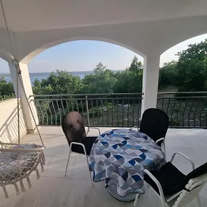 Lucija Apartament Maslenica