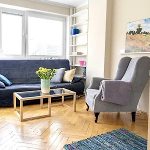 apartament-chmielna-35.warsawhotelspoland.com/